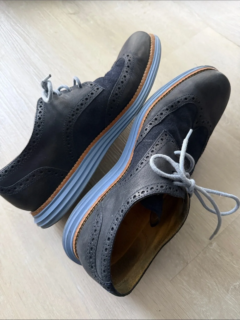 Cole Haan men's Wingtip Derby Shoes - Classic Brogue Style size 8.5